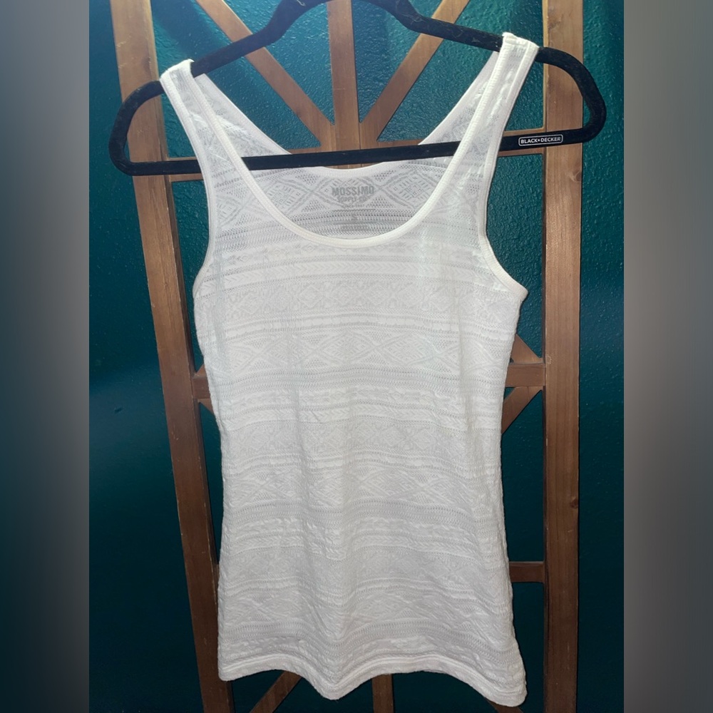 Mossimo Supply Co. White Fitted Sleeveless Tank Top